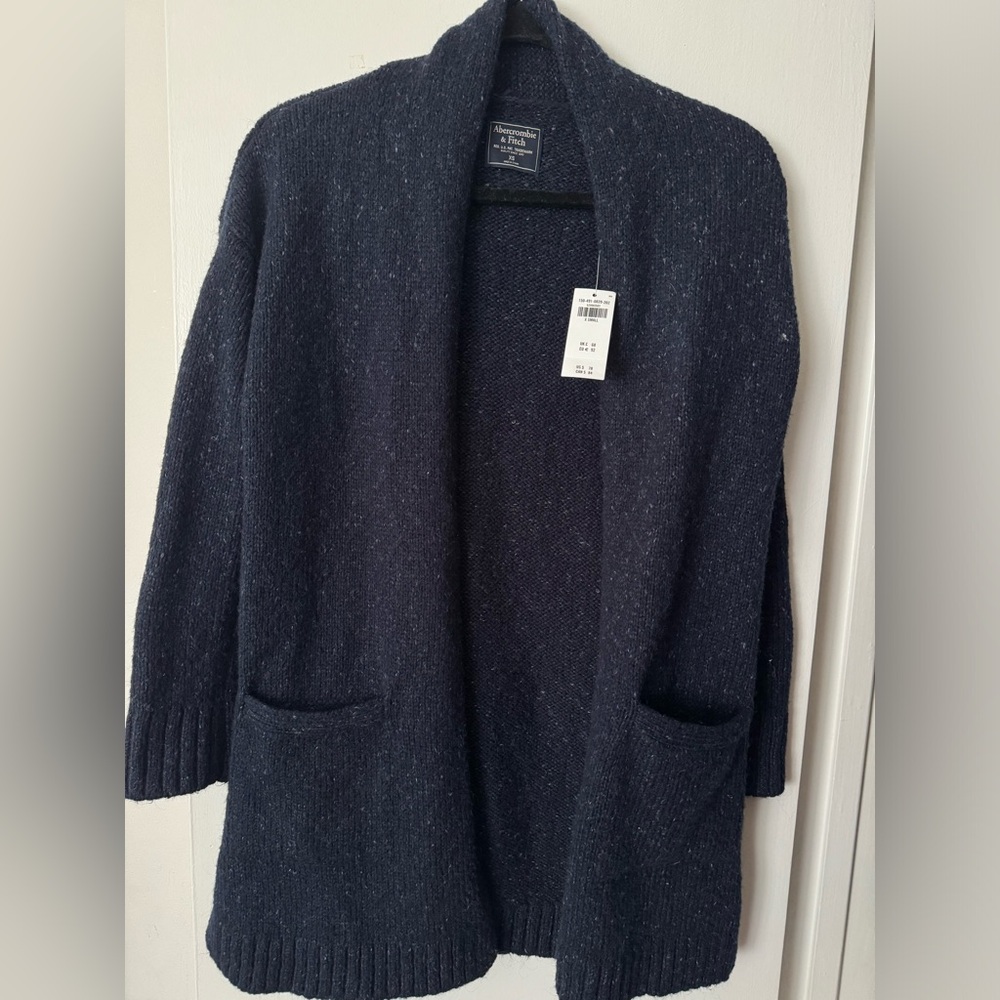 NEW Abercrombie & Fitch sweater